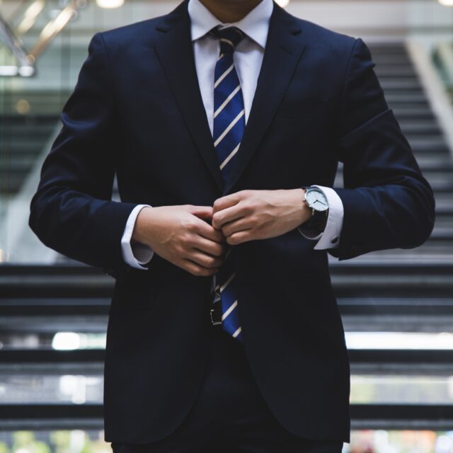 https://www.progressacademy.cz/wp-content/uploads/2023/09/hunters-race-MYbhN8KaaEc-unsplash-640x640.jpg